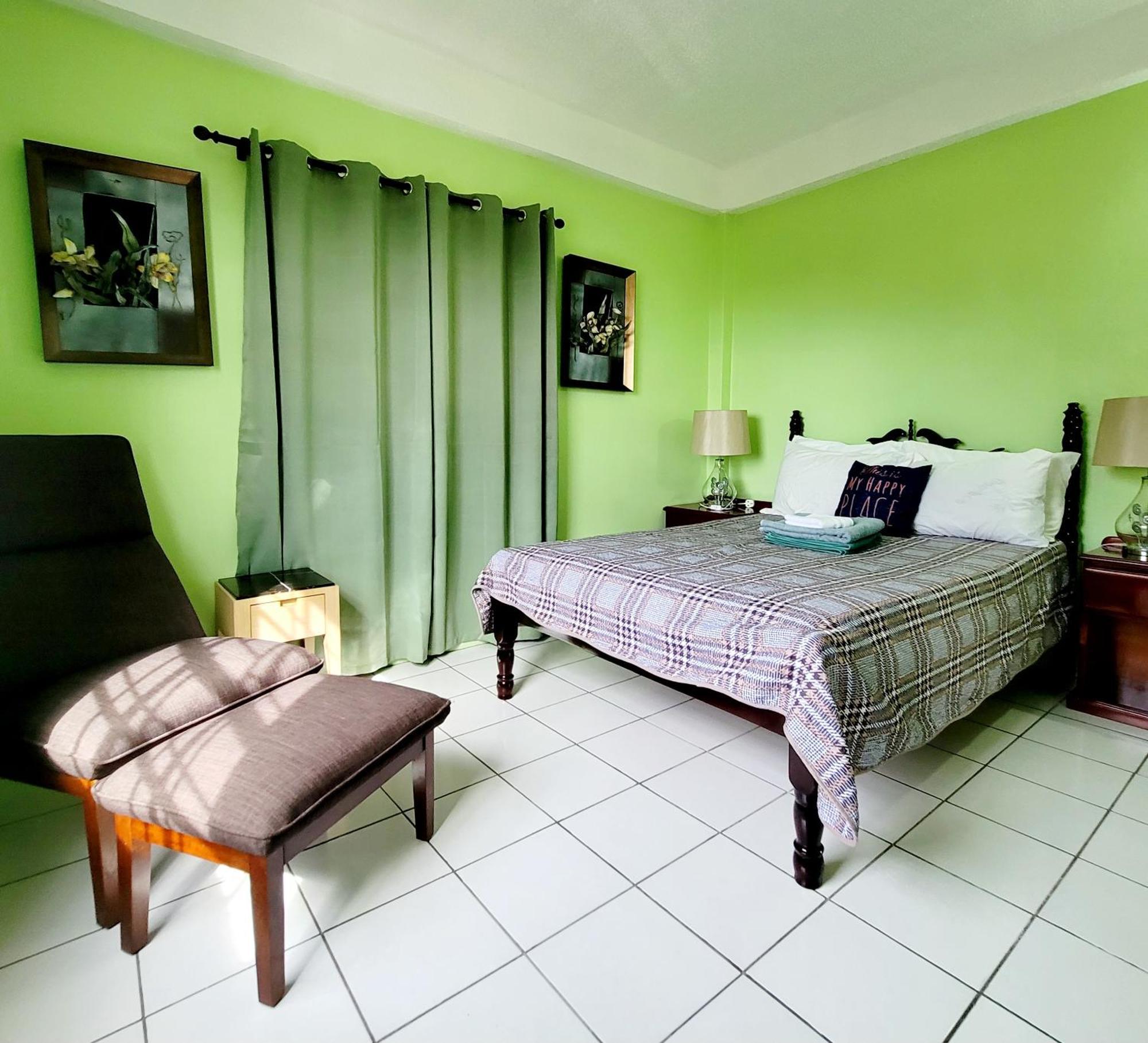 Silver View Apartments St. George's Zewnętrze zdjęcie