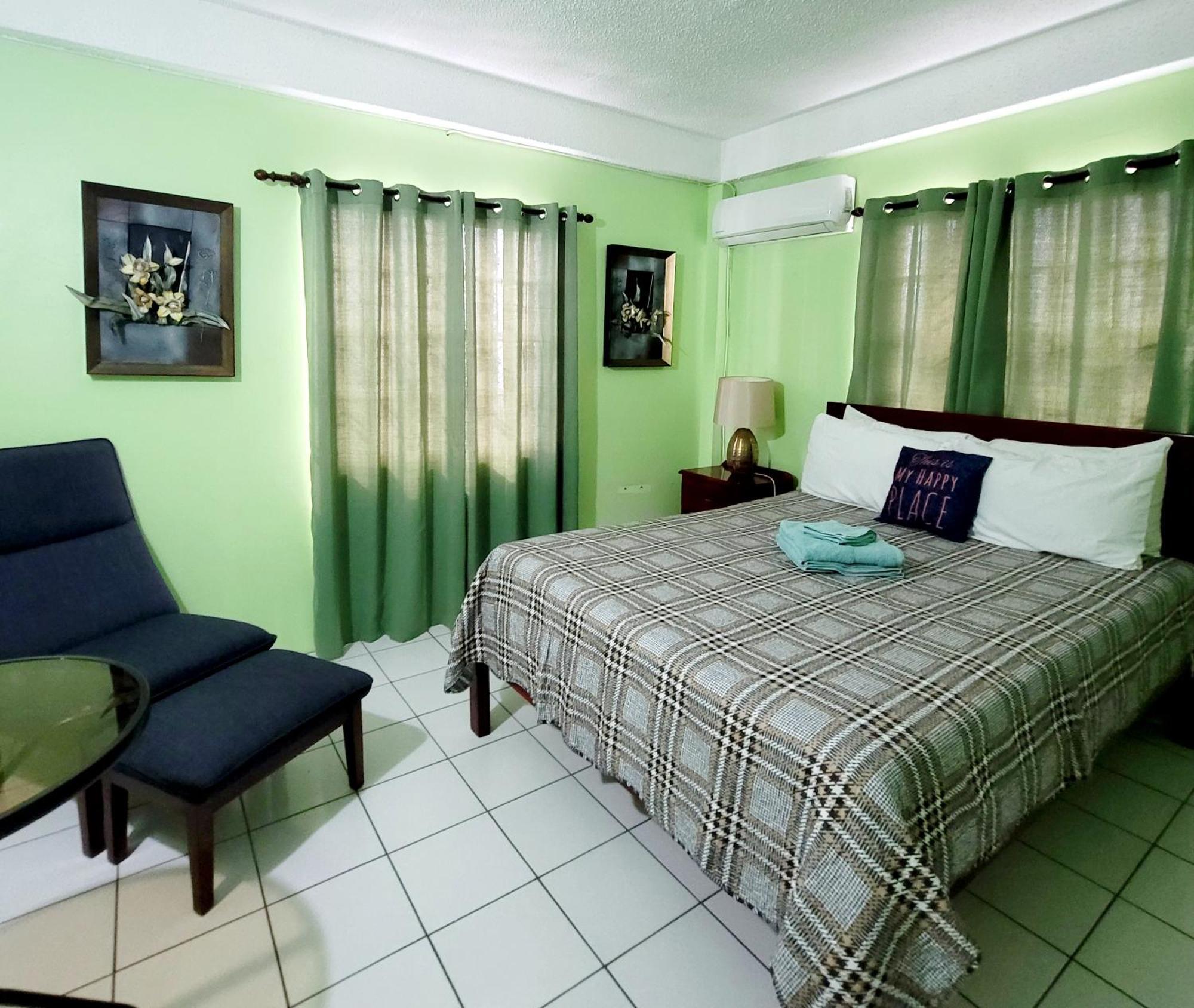 Silver View Apartments St. George's Zewnętrze zdjęcie